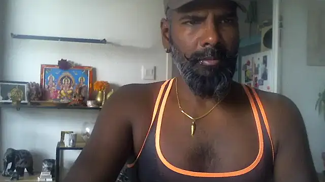 Snapshot of frenchblackc31 chatting on October 26, 9:44 am frenchblackc31 online show from October 26, 9:44 am