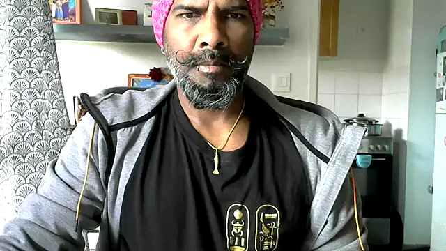 frenchblackc31 online show from May 14, 8:45 am