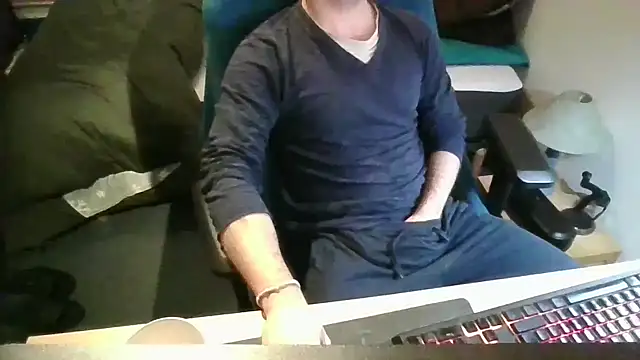 azdert210 online show from March 3, 1:57 am