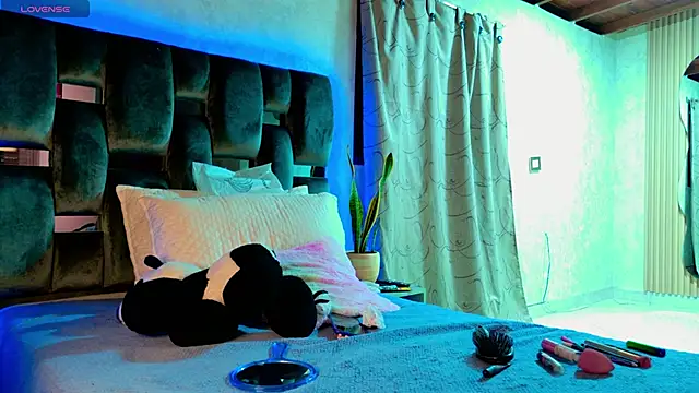 Taurito    online show from October 31, 6:04 am