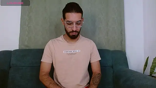 Snapshot of ReyPablo1 chatting on September 14, 2:52 pm ReyPablo1 online show from September 14, 2:52 pm