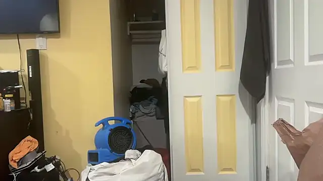 kSwisssxxx online show from October 25, 3:19 am