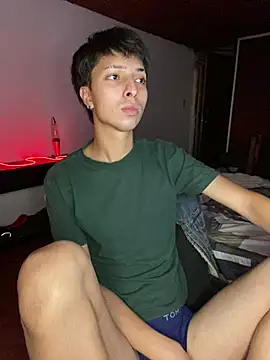 Alvarito-21 online show from April 4, 1:24 am