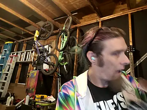 thejuicybacon online show from October 21, 5:21 am