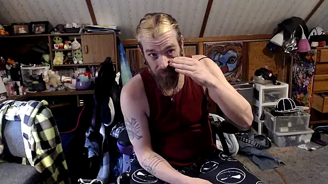 thejuicybacon online show from May 26, 11:17 am