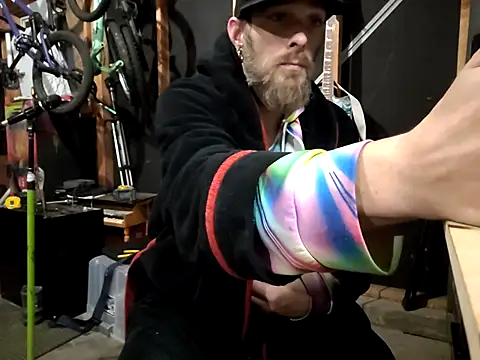 thejuicybacon online show from September 26, 5:49 am