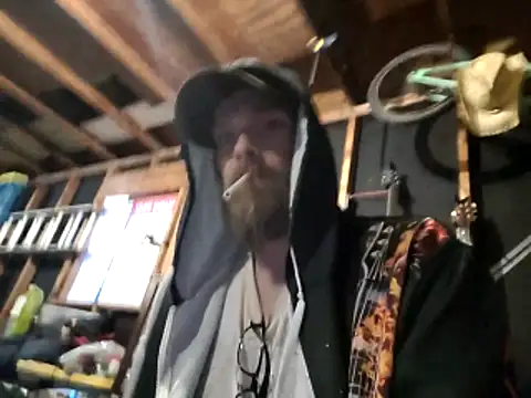 thejuicybacon online show from June 17, 10:28 am