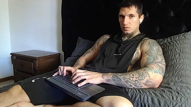 Shane Clay online show from January 17, 6:44 pm