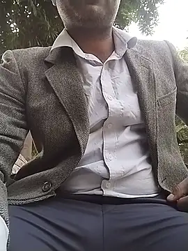 Dickdelhi online show from November 18, 7:45 am