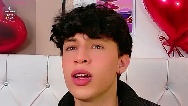 Axel  Evans online show from February 20, 1:13 pm