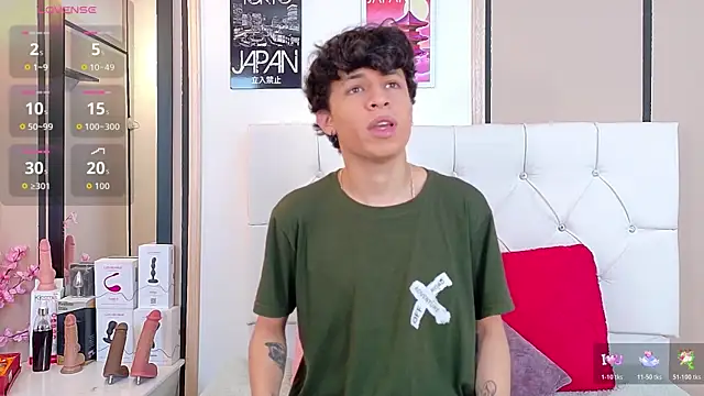 Axel  Evans online show from November 21, 12:37 pm