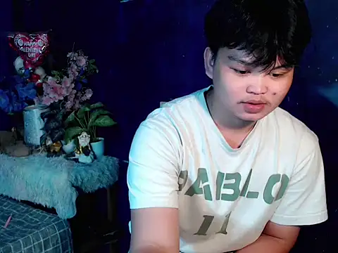 Reynelcock online show from October 24, 5:58 pm