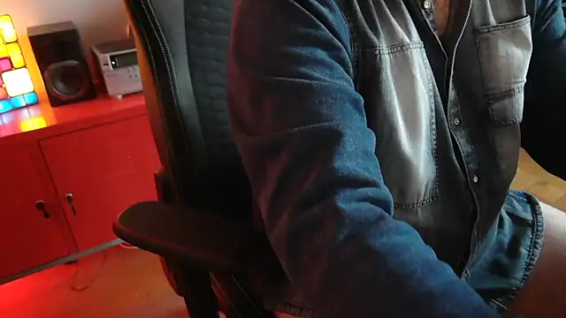 Hairyfred73 online show from December 18, 12:12 pm