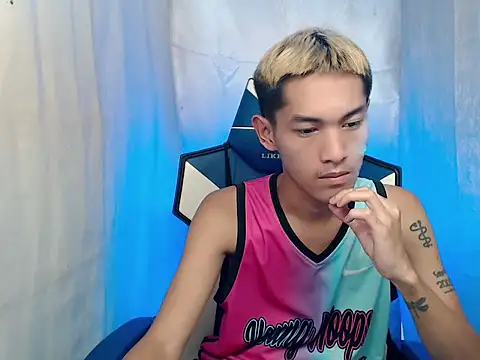 riks tyler online show from December 23, 4:54 am