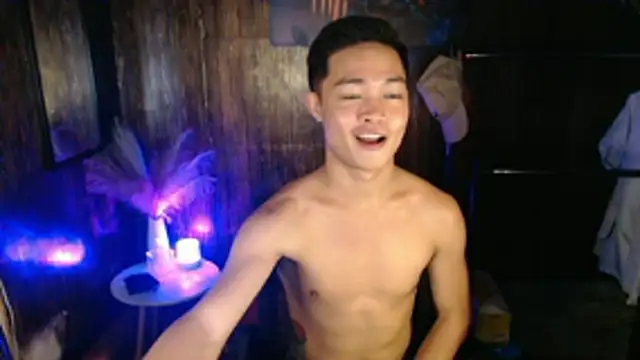 hotzachery online show from December 1, 6:38 am