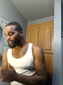 Snapshot of EbonyKing69 chatting on October 21, 4:37 am EbonyKing69 online show from October 21, 4:37 am
