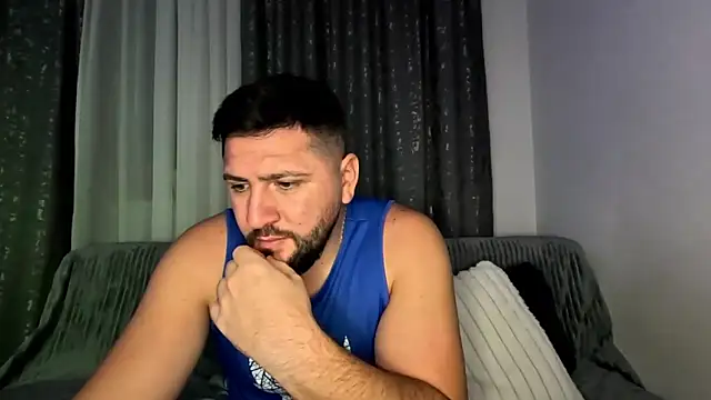 Gold Alpha Boy online show from November 5, 6:10 pm