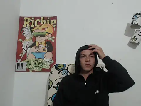 Snapshot of Thomasjons_ chatting on October 22, 1:31 am Thomasjons online show from October 22, 1:31 am
