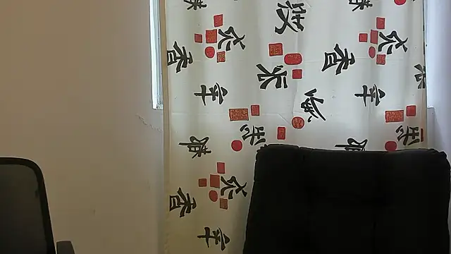 axel davis  online show from February 5, 2:02 pm