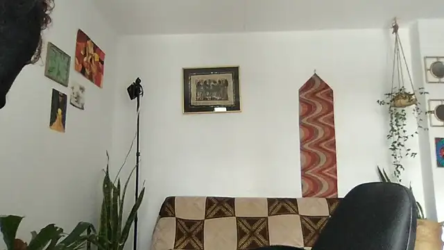 camille delrey online show from April 27, 4:47 pm