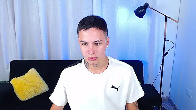 Cumandres18 online show from April 14, 2:16 pm