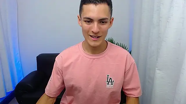 Matiius18 online show from November 9, 2:43 pm