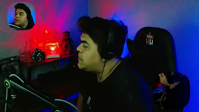 perversus12 online show from April 7, 8:25 am