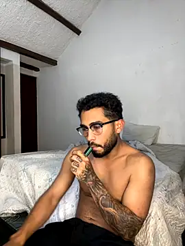 TU-MORENOO online show from November 27, 7:23 am