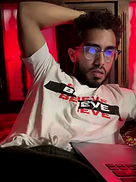 TU-MORENOO online show from September 15, 12:02 am