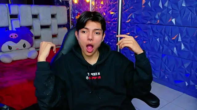 alandelrey57 online show from February 25, 4:41 pm