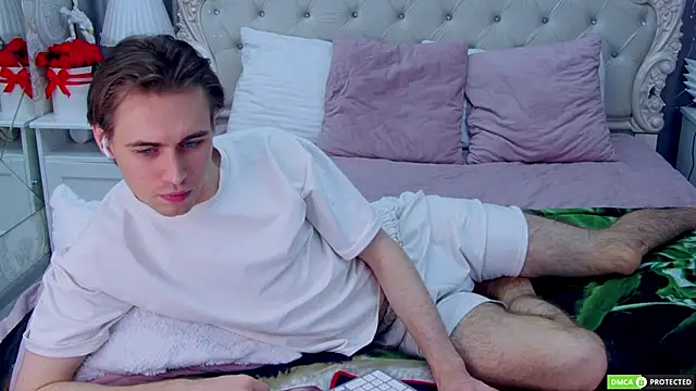 WilliamDyson online show from November 9, 3:21 am