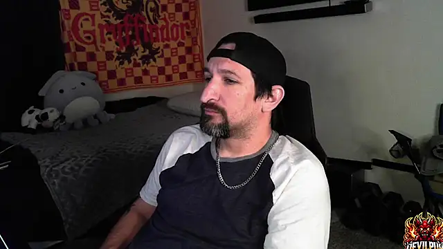 Snapshot of DevilPup75_ chatting on September 27, 11:35 pm DevilPup75 online show from September 27, 11:35 pm