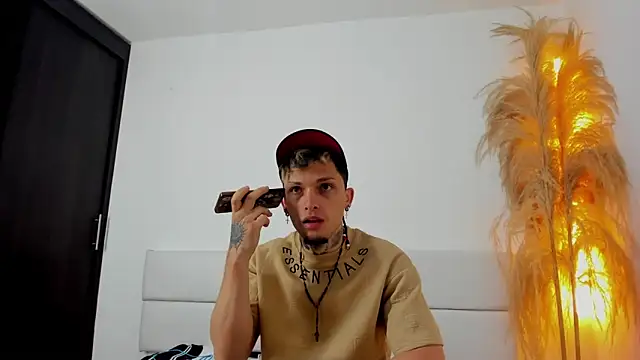 Kieran kian online show from April 6, 3:14 am