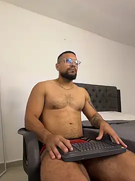 Snapshot of vincentjaxon chatting on October 22, 12:31 pm vincentjaxon online show from October 22, 12:31 pm
