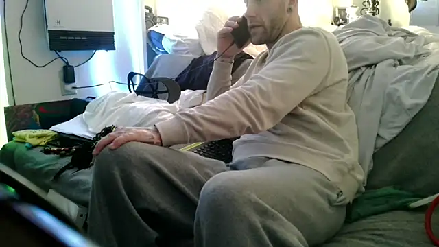 Luv2SuckBWC92 online show from December 1, 9:18 pm