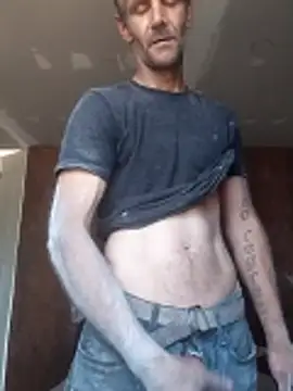 Hungwell1515 online show from February 7, 7:30 pm