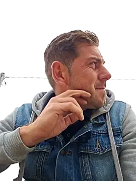 Alex-andru88 online show from October 27, 7:10 am