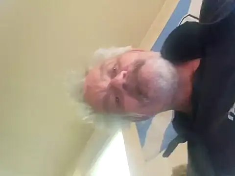 Snapshot of Fonse1860 chatting on October 8, 1:26 pm Fonse1860 online show from October 8, 1:26 pm