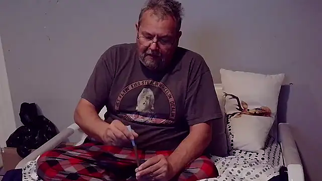 SueNixon online show from November 13, 3:33 am