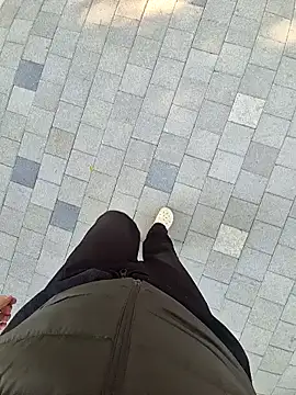 starvingo2002 online show from November 4, 2:01 am