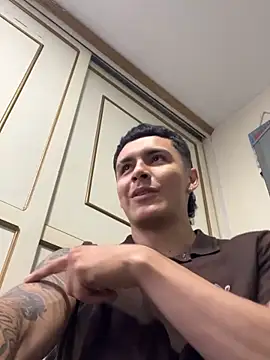 Leo santoro online show from April 16, 1:00 pm