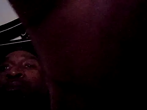 Snapshot of BigDickQue690 chatting on October 19, 8:28 am BigDickQue690 online show from October 19, 8:28 am