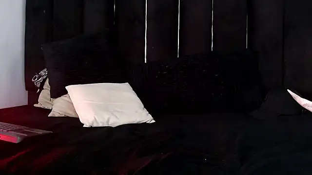 Snapshot of Dominic_ghost chatting on October 16, 11:46 pm Dominic ghost online show from October 16, 11:46 pm