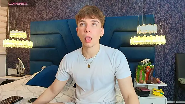 TaylerWhite online show from January 11, 12:09 pm