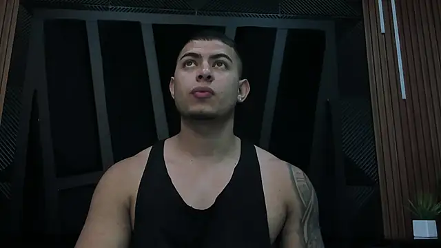 Snapshot of marco_garciia_ chatting on September 30, 11:19 pm marco garciia online show from September 30, 11:19 pm
