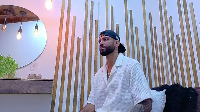 yorbymaxx online show from March 18, 1:47 pm