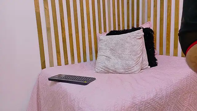 yorbymaxx online show from February 13, 2:11 pm