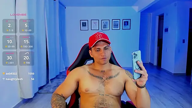 Nicolasmontoya16 online show from November 5, 4:14 am