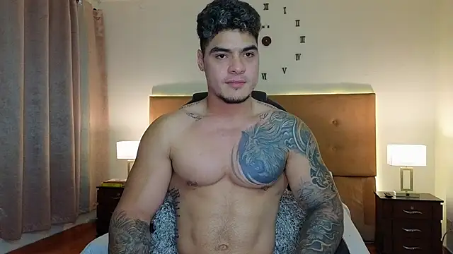 Steven Velez online show from March 2, 11:34 pm