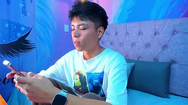 MaxiWildd online show from May 29, 1:10 pm